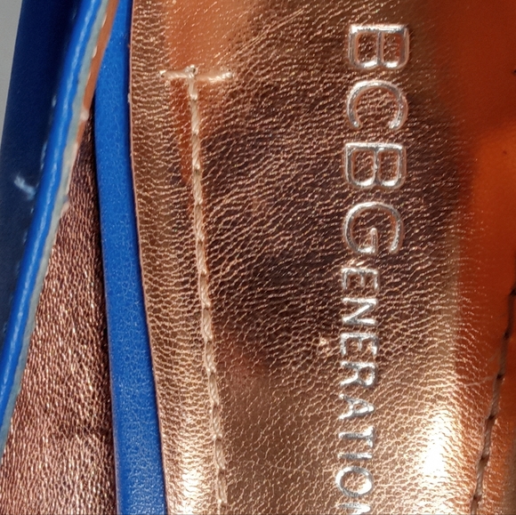 BCBGENERATION Blue Heels Platforms 7 1/2 B, 37 1/2 - Picture 2 of 5